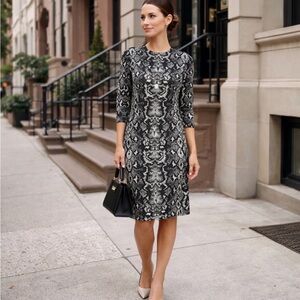 NWOT J McLaughlin Sz M Snake Catalina Cloth Blk White Pkts Keyhole 3/4 Slv Dress